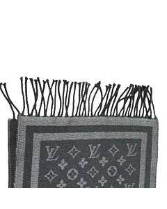 LOUIS VUITTON Monogram Shine Shawl