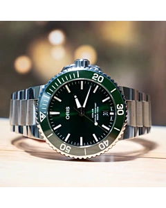 Oris Aquis Date Green Dial Steel Mens Watch